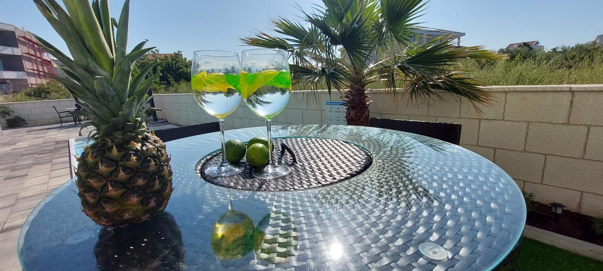 Apartmani Anastasia With Pool, Novalja Buitenkant foto