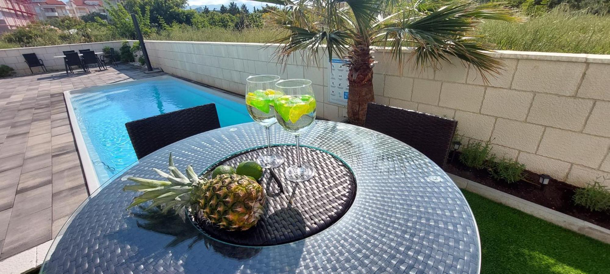 Apartmani Anastasia With Pool, Novalja Buitenkant foto